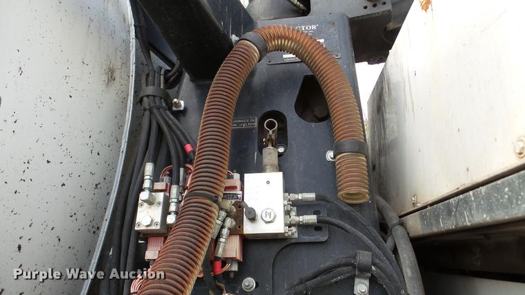 image for item DA8884 2003 Sterling L7500 vacuum truck