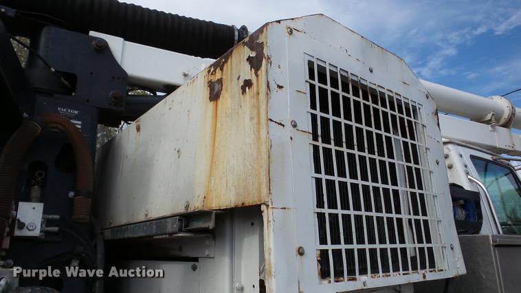 image for item DA8884 2003 Sterling L7500 vacuum truck