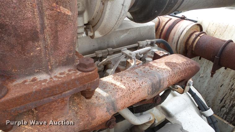 image for item DA8884 2003 Sterling L7500 vacuum truck