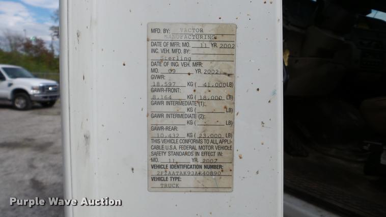 image for item DA8884 2003 Sterling L7500 vacuum truck