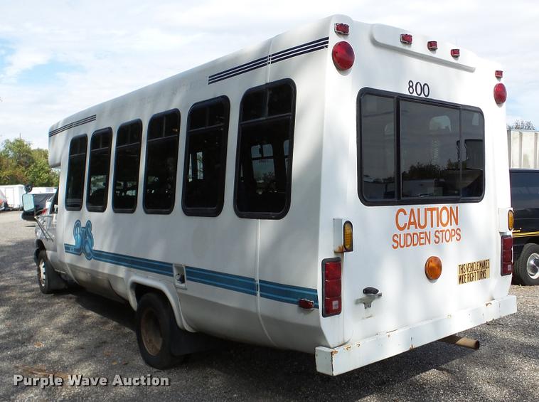 image for item DA8885 1998 Ford Econoline E450 shuttle bus