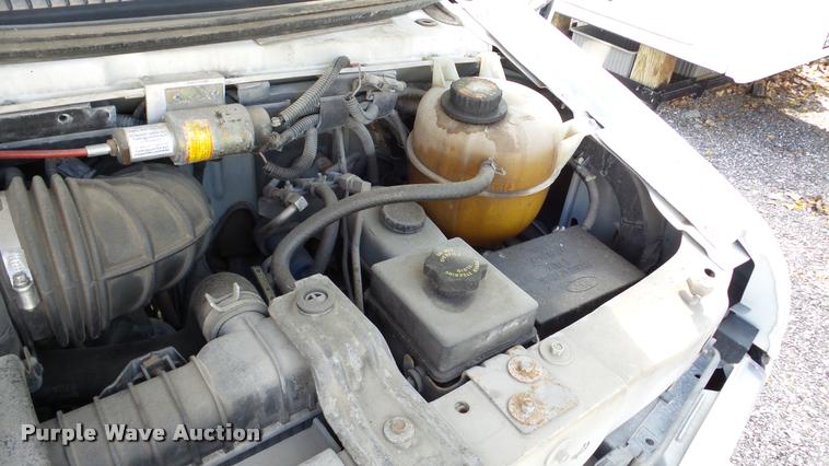 image for item DA8885 1998 Ford Econoline E450 shuttle bus