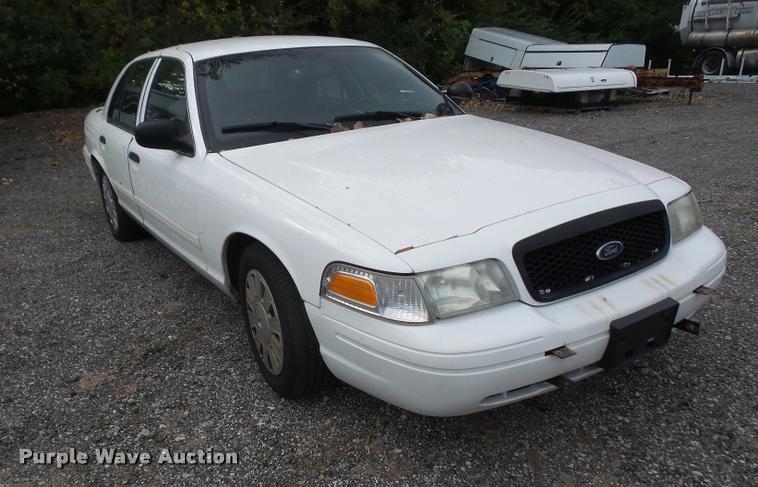 image for item DA8889 2011 Ford Crown Victoria Police Interceptor