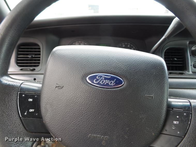 image for item DA8890 2006 Ford Crown Victoria Police Interceptor