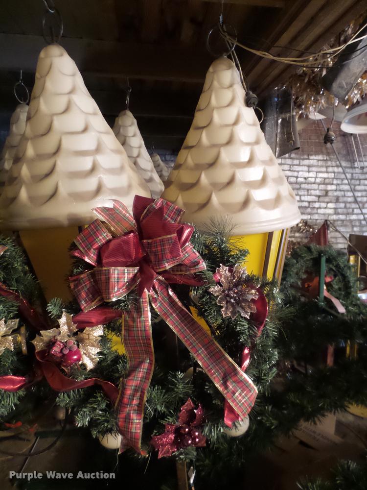 image for item DA9897 Christmas street lights