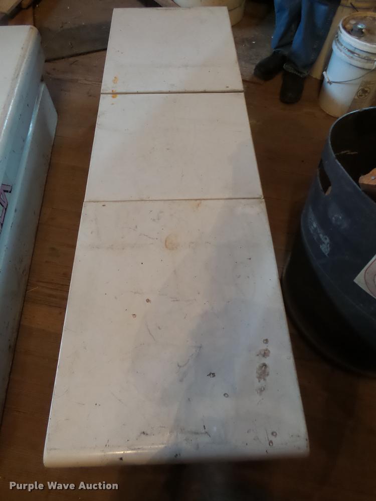 image for item DA9899 Automotive parts and attachment