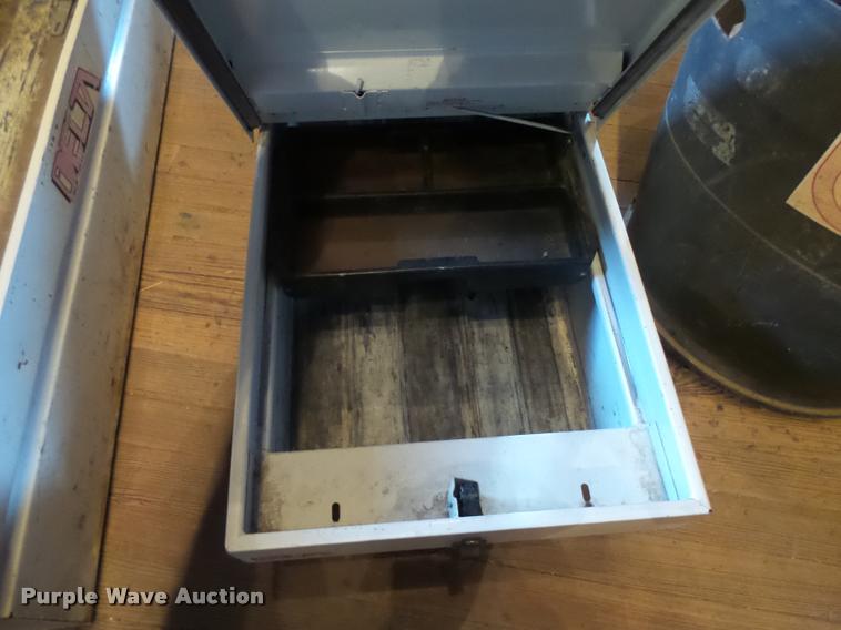 image for item DA9899 Automotive parts and attachment