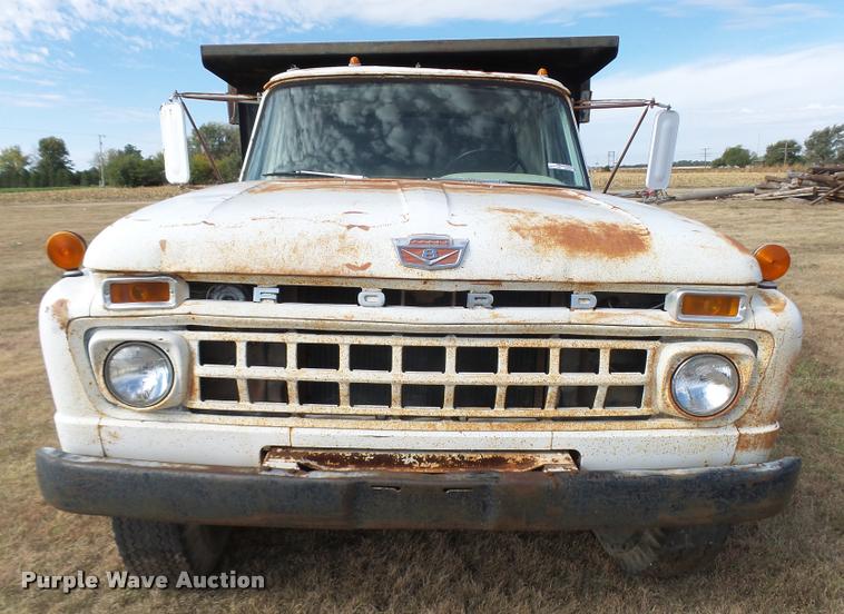 image for item DA9901 1966 Ford dump truck