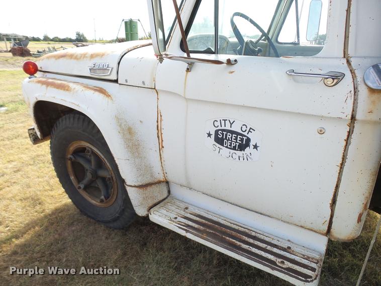 image for item DA9901 1966 Ford dump truck