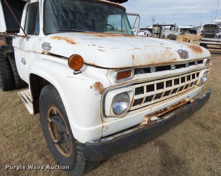 image for item DA9901 1966 Ford dump truck