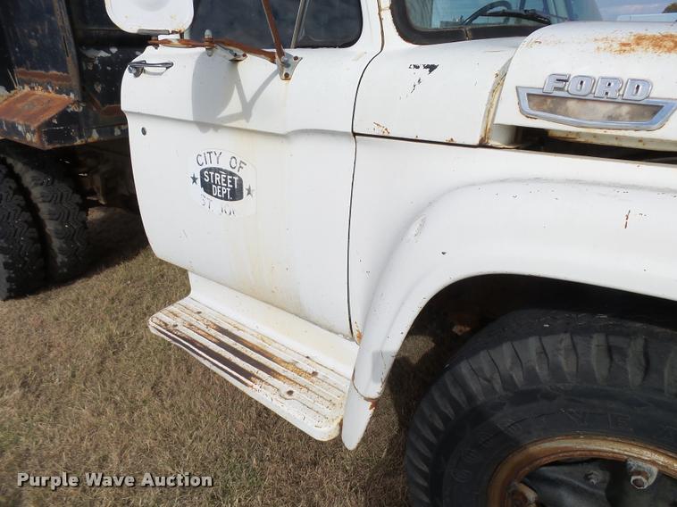 image for item DA9901 1966 Ford dump truck