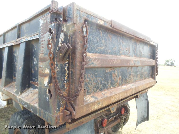 image for item DA9901 1966 Ford dump truck