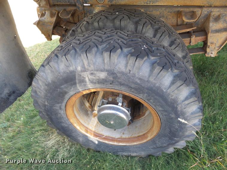 image for item DA9901 1966 Ford dump truck