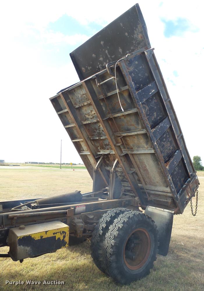 image for item DA9901 1966 Ford dump truck