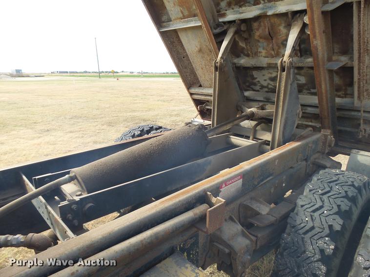 image for item DA9901 1966 Ford dump truck