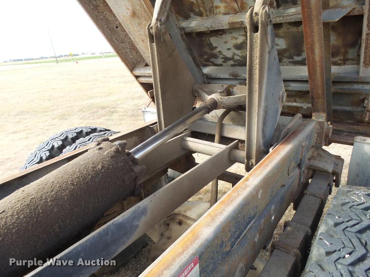 image for item DA9901 1966 Ford dump truck