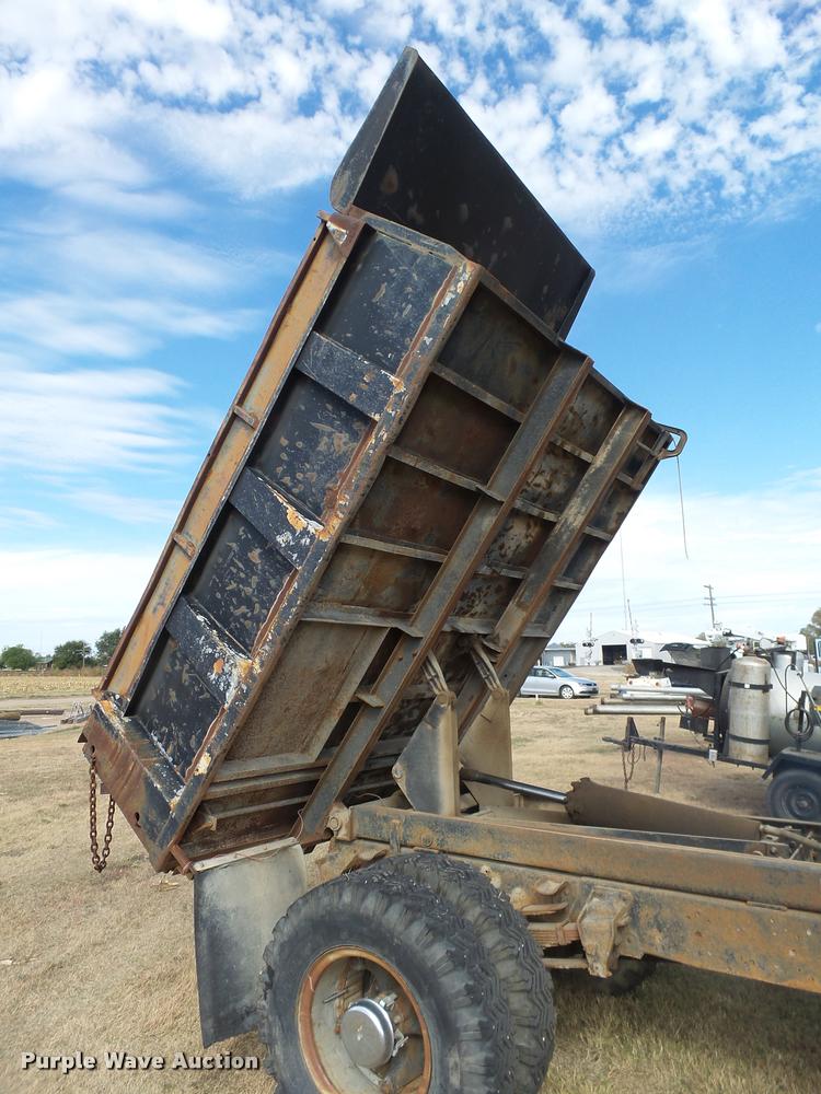 image for item DA9901 1966 Ford dump truck