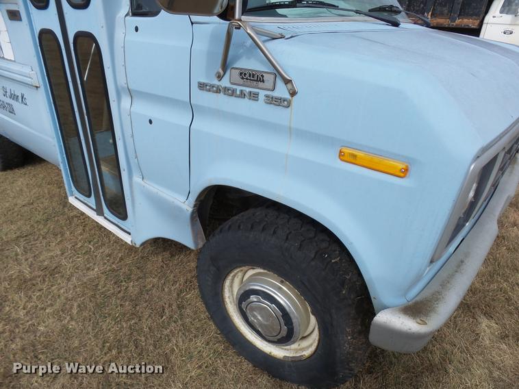 image for item DA9902 1984 Ford Econoline E350 bus