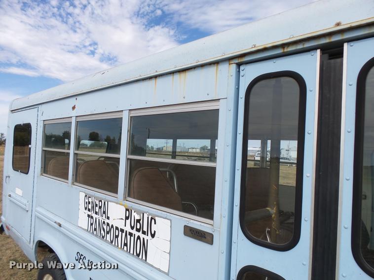 image for item DA9902 1984 Ford Econoline E350 bus