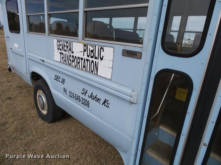 image for item DA9902 1984 Ford Econoline E350 bus