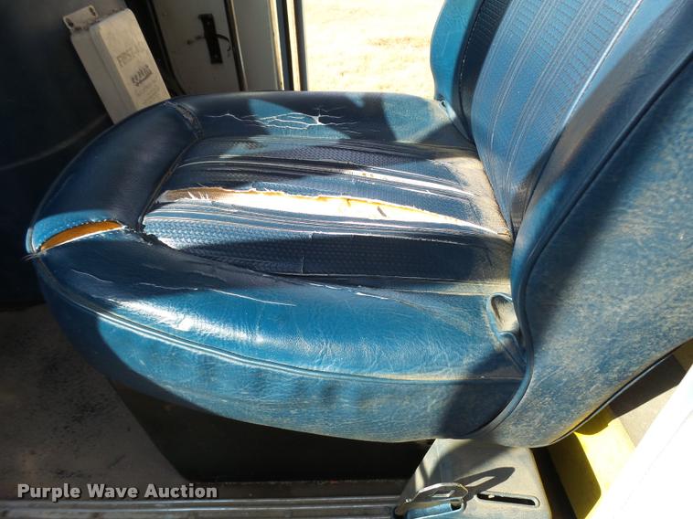 image for item DA9902 1984 Ford Econoline E350 bus