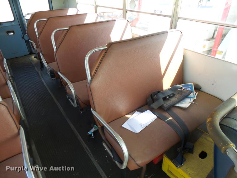 image for item DA9902 1984 Ford Econoline E350 bus