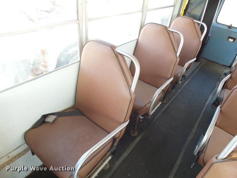 image for item DA9902 1984 Ford Econoline E350 bus