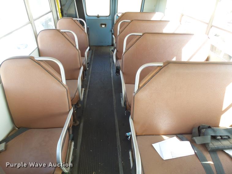 image for item DA9902 1984 Ford Econoline E350 bus