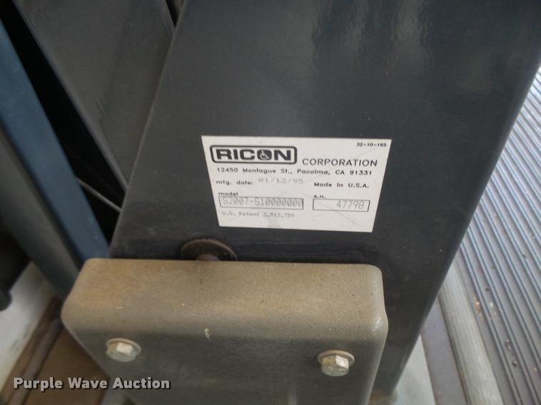 image for item DA9902 1984 Ford Econoline E350 bus