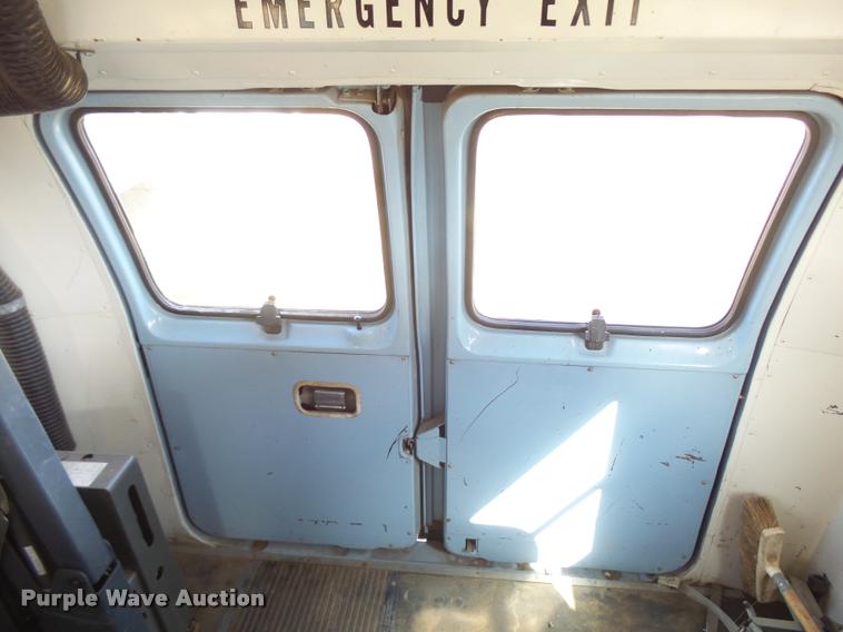 image for item DA9902 1984 Ford Econoline E350 bus