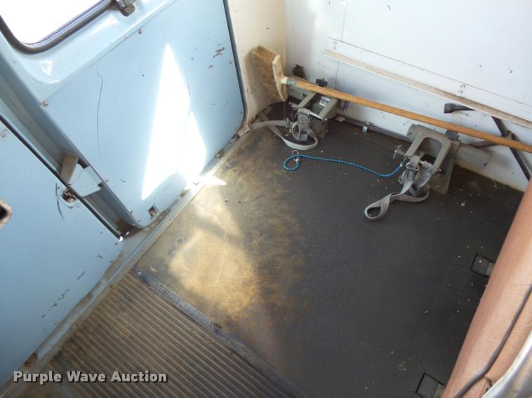 image for item DA9902 1984 Ford Econoline E350 bus