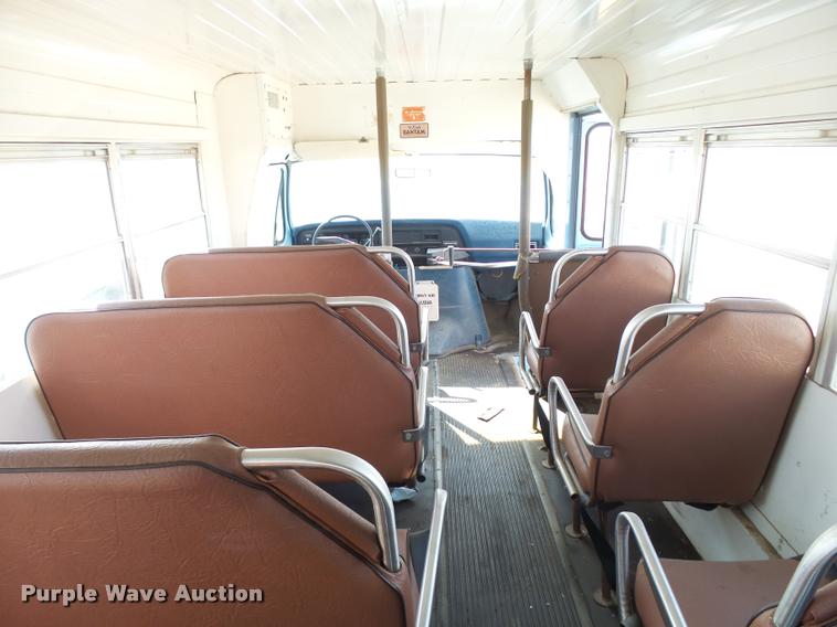 image for item DA9902 1984 Ford Econoline E350 bus