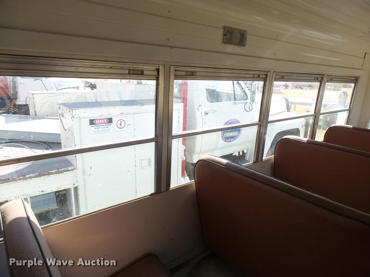 image for item DA9902 1984 Ford Econoline E350 bus