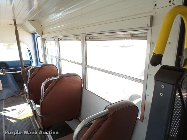 image for item DA9902 1984 Ford Econoline E350 bus