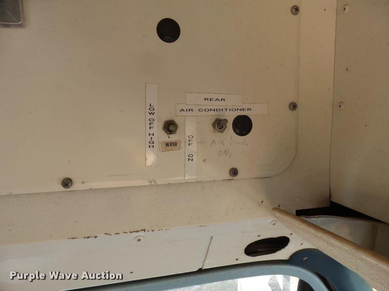 image for item DA9902 1984 Ford Econoline E350 bus