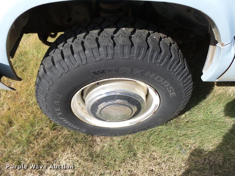 image for item DA9902 1984 Ford Econoline E350 bus