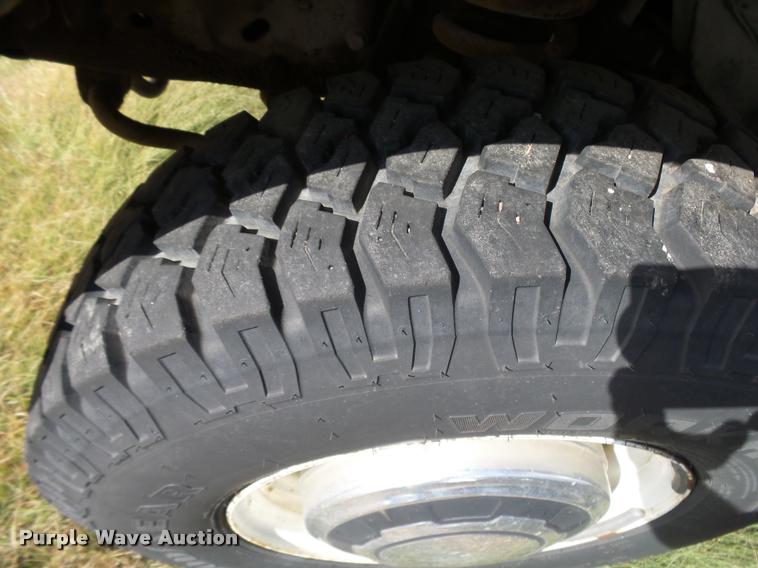 image for item DA9902 1984 Ford Econoline E350 bus