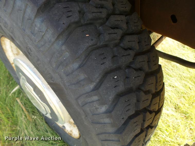 image for item DA9902 1984 Ford Econoline E350 bus