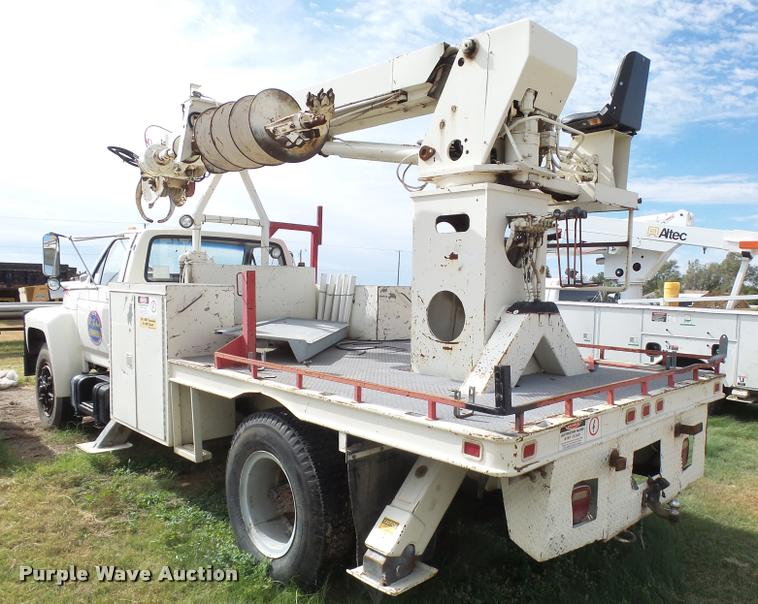 image for item DA9903 1986 Ford F700 digger derrick truck