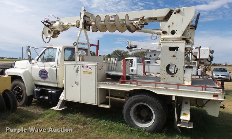 image for item DA9903 1986 Ford F700 digger derrick truck