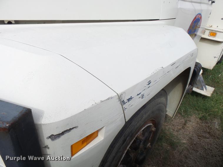 image for item DA9903 1986 Ford F700 digger derrick truck