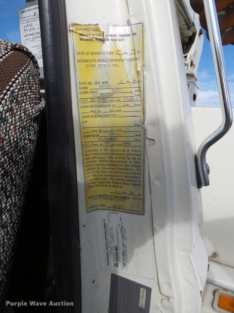 image for item DA9903 1986 Ford F700 digger derrick truck