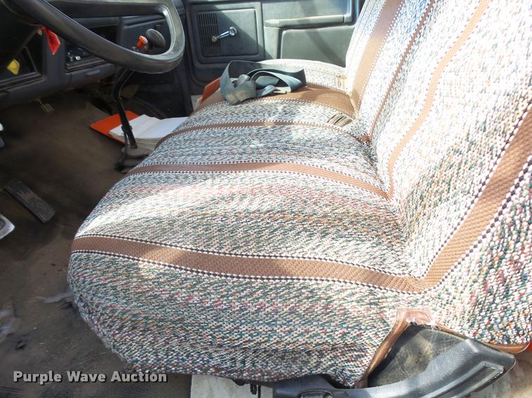 image for item DA9903 1986 Ford F700 digger derrick truck