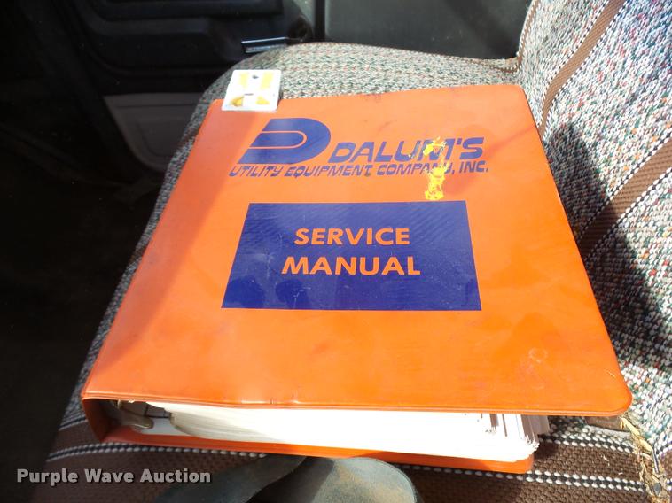 image for item DA9903 1986 Ford F700 digger derrick truck