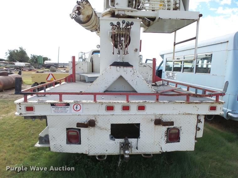 image for item DA9903 1986 Ford F700 digger derrick truck