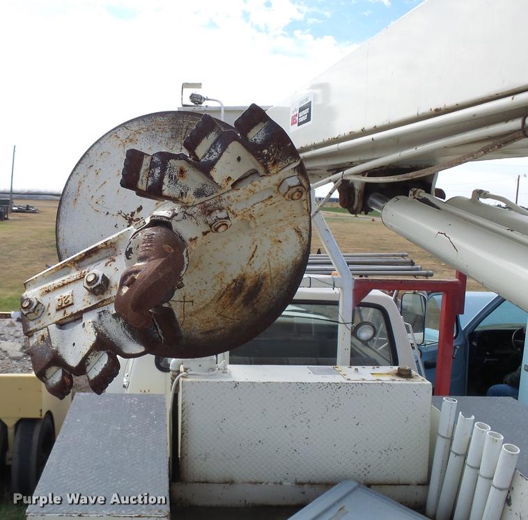 image for item DA9903 1986 Ford F700 digger derrick truck