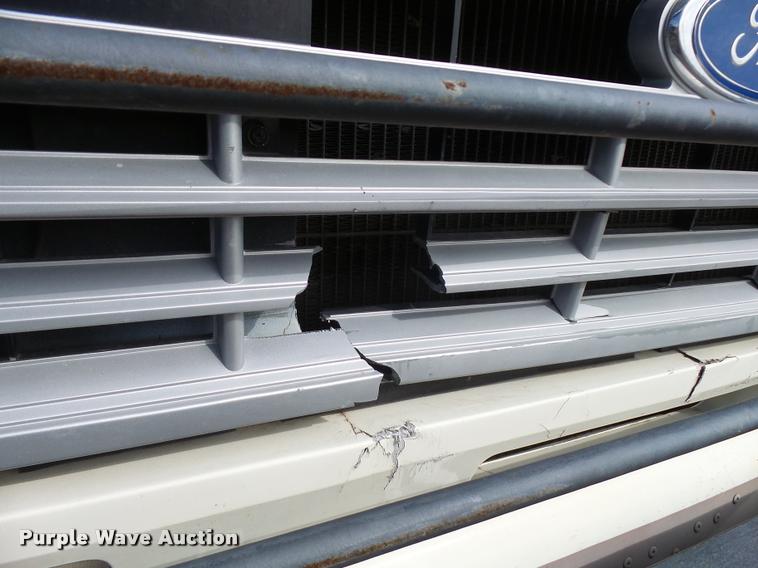 image for item DA9903 1986 Ford F700 digger derrick truck