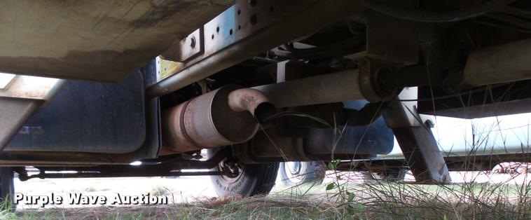 image for item DA9903 1986 Ford F700 digger derrick truck