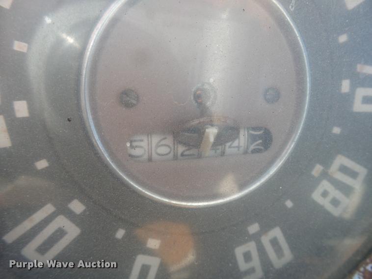 image for item DA9904 1953 Chevrolet 4400 flatbed truck