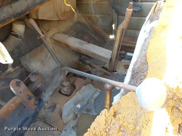 image for item DA9904 1953 Chevrolet 4400 flatbed truck